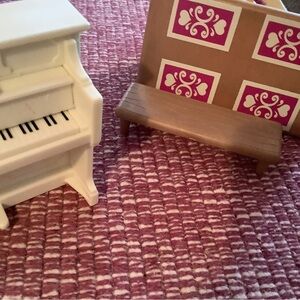 White Toy Piano and Brown Bench Playset - Kids Dolls & Accessories